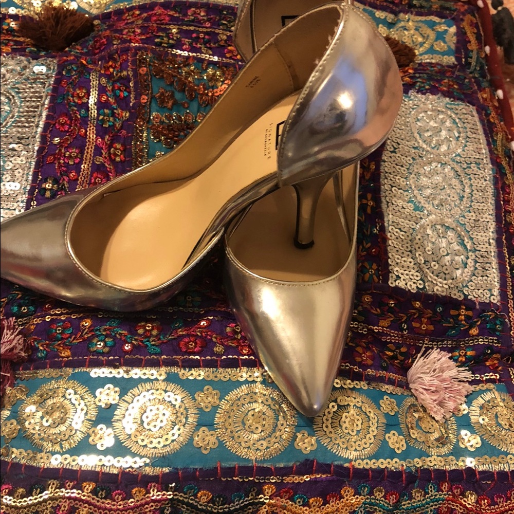 ‼️Sold‼️ Metallic Silver Heels by Shoedazzle